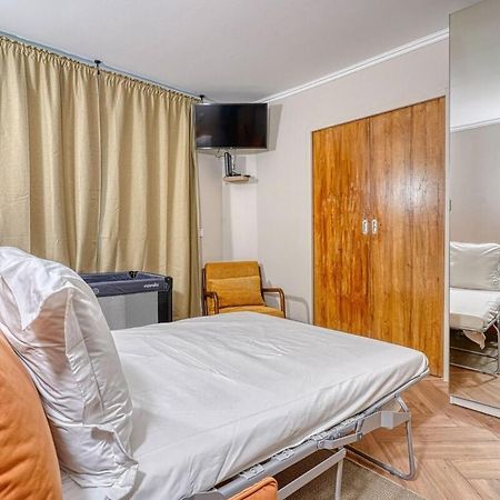 Eden Suite Paris La Defense Курбьовоа Екстериор снимка