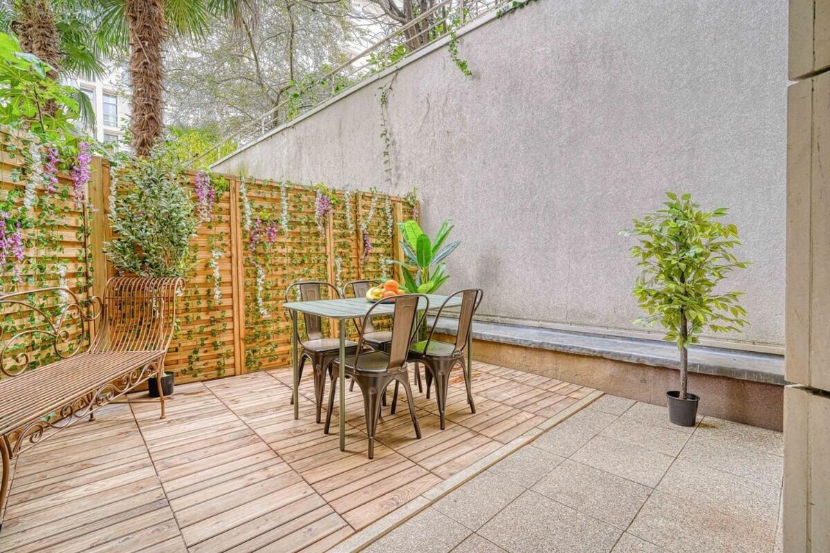 Eden Suite Paris La Defense Курбьовоа Екстериор снимка