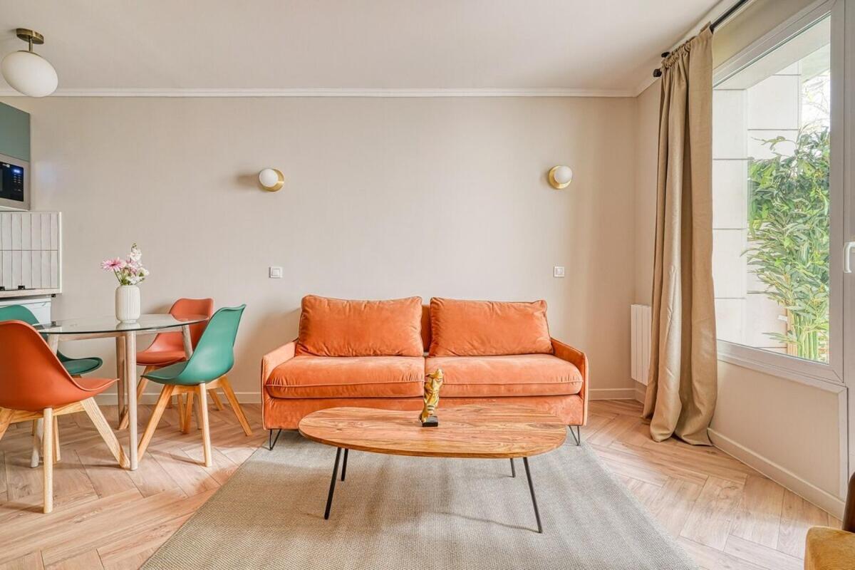 Eden Suite Paris La Defense Курбьовоа Екстериор снимка